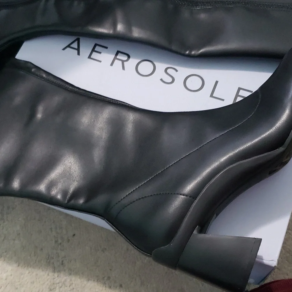 A pair of brand new Aerosoles block heel boots!!! - Picture 5 of 5
